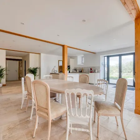 - Piscine Privée Chauffée * Bégadan