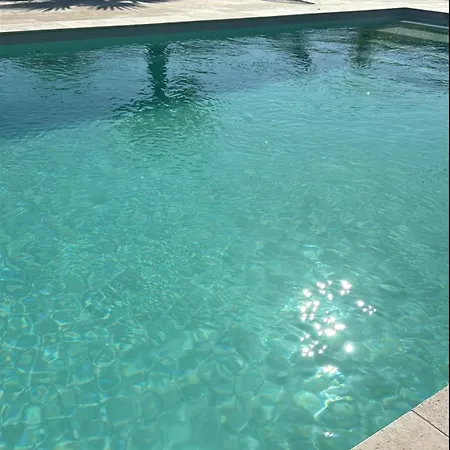 - Piscine Privee Chauffee Nyaraló