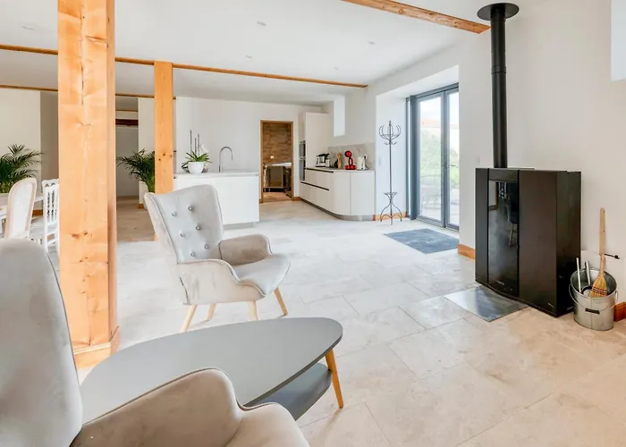 - Piscine Privée Chauffée * Bégadan