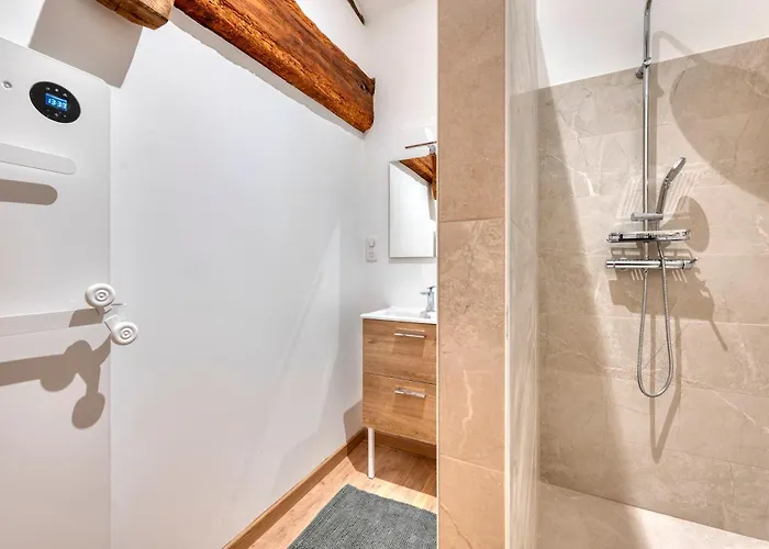 - Piscine Privée Chauffée *